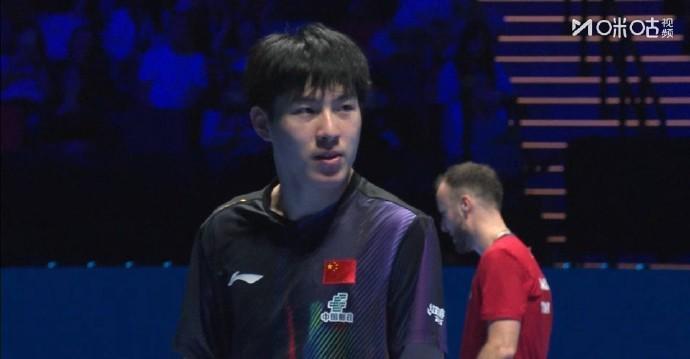 英超直播-温瑞博3-0战胜西蒙-高茨，两战全胜晋级澳门世界杯男单16强